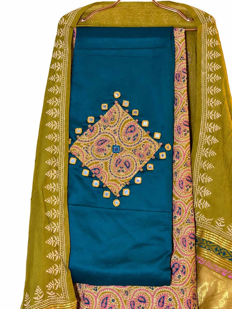 Mehendi sa Rang unstitched suit set